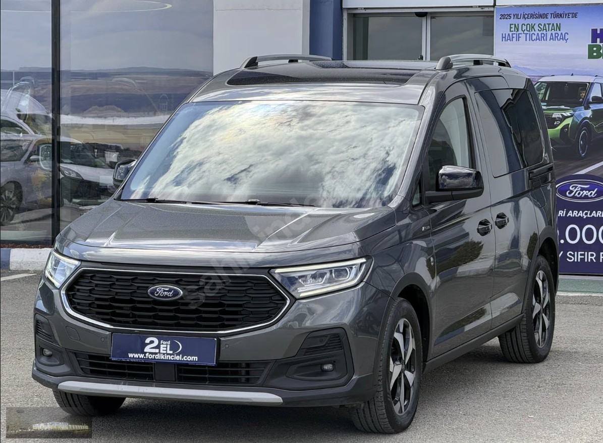 FORD TOURNEO CONNECT ACTİVE HATASIZ 2023 MODEL